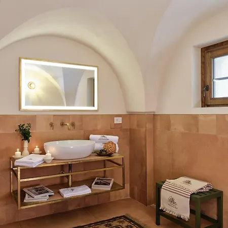 Фермерский дом Masseria Mezzamira Пецце-ди-Греко