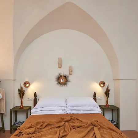 Masseria Mezzamira Фермерский дом *